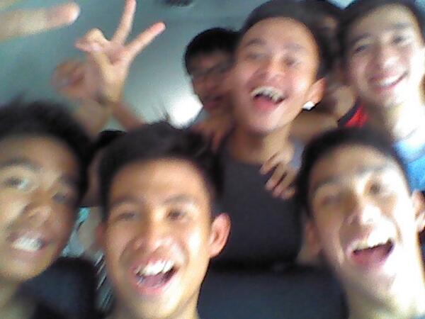 RPJbasketball's tweet photo. Good luck guys! Recis go fight win "@RPJFutsal: recis goes to rebog @MasterpieceRP @recisjkt http://t.co/HSHytW9uXo"