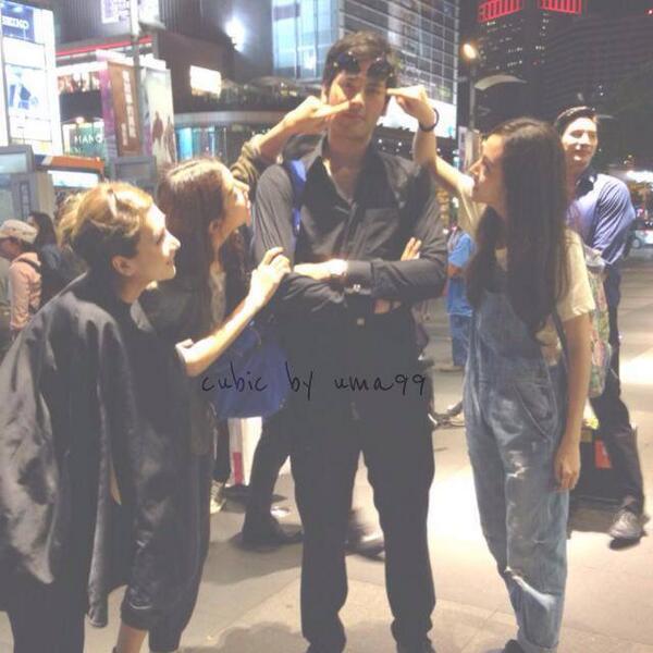 “@Miint_Baryear: จิ้มๆ >< 5555555 cr.ตามรูป NichaNychaa nuttanichaufo <a href="/Noeychotika_/">'Noey chotika</a> Bomb_tanin_fc ”