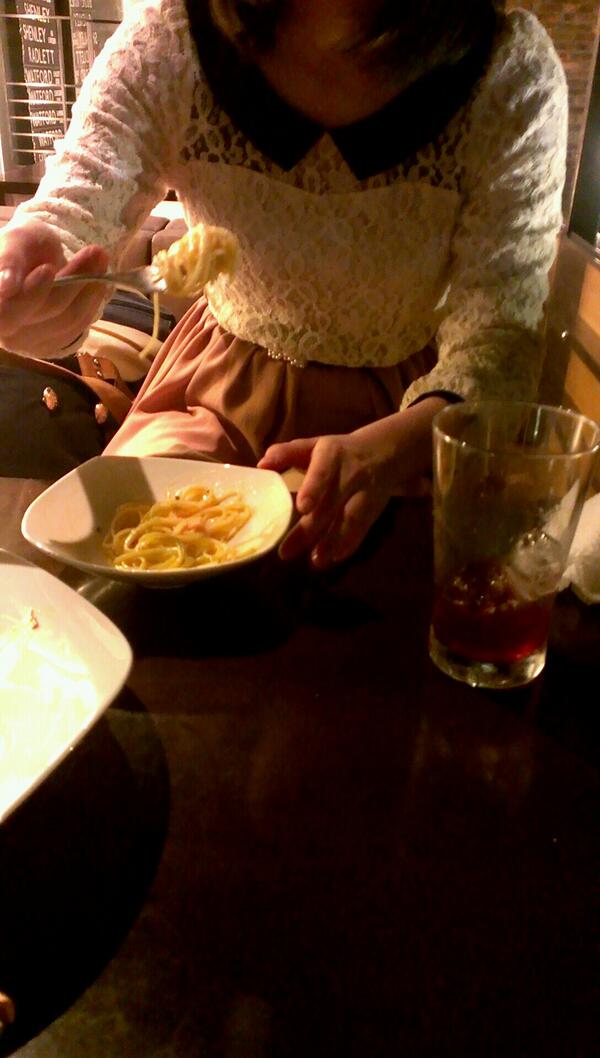fuximi's tweet photo. 盗撮なう。これから車でギラつくぜー。 http://t.co/zlIZcW8hGB