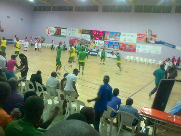 chalim3000's tweet photo. #BasketBall Agosto things ;) http://t.co/0FxEcvmzzr