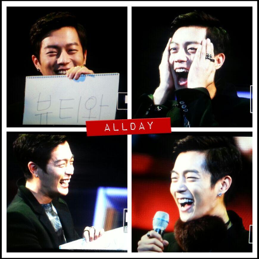 BYD9NCSCYAIjyqp.jpg:large