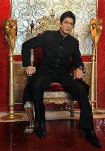 SRKsdiva's tweet photo. King Of His Kingdom !! ;) :D 
@iamsrk The Real King OF The World :D 
#BirthdayOfBaadshahKhan http://t.co/HDrQVuK4uD