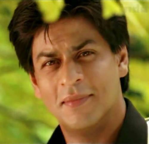 SRKsdiva's tweet photo. The Most Charming &amp; Sweetest Face Ever I Have Seen :* :*
*Hugss* :*
#BirthdayOfBaadshahKhan http://t.co/1PPcEPzqNJ