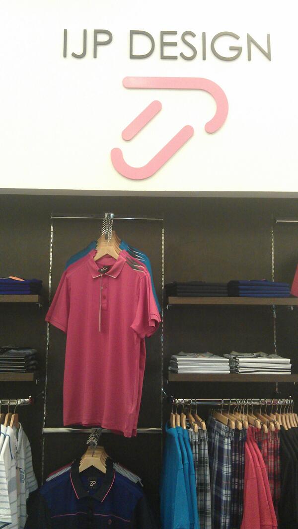 IanJamesPoulter's tweet photo. RT @martynstravels @IanJamesPoulter nice playing today and good to see @IJPDesign in Dubai Mall #Dubai http://t.co/iVcB10b2JA
>> yes sir