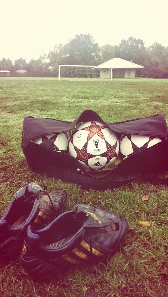 repurposedfc's tweet image. Good morning from Repurposed's 2013 Football Camp! #football #earlybird #getsomeshotsin