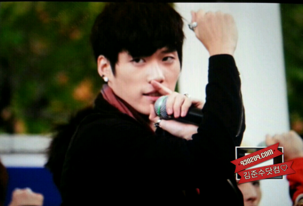 930209com tweet picture