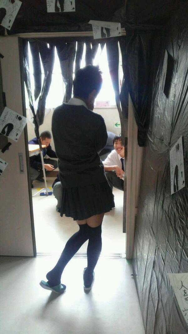 you__0's tweet photo. 女装とっっっっても楽しかった！
皆かわいいとか足綺麗とか言ってくれて嬉しかった♡
でも顔を見て笑われたり、目をそらされたりするのは心が痛かった。
もう女装しない。男の子はかわいくなれないからね！ http://t.co/XXr05nAijv