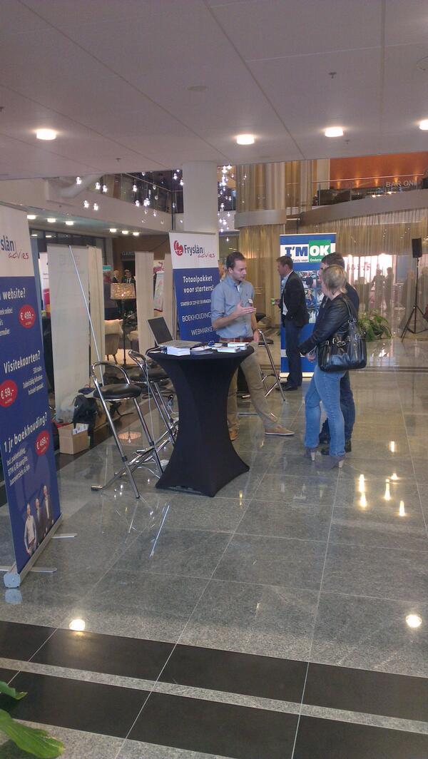 FvWieren's tweet photo. Startersdag nu al succesvol @KvKNoord @FryslanAdvies @vwvdokkum http://t.co/hljpanE36T
