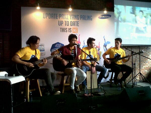 JohaNizer_ID's tweet image. Kak @JohanYanuar kak @rinoalisastra @kak @thomas_sbastian and @AJ_AdiJaya at Event @Samsung_ID #ComMEnity #Bogor