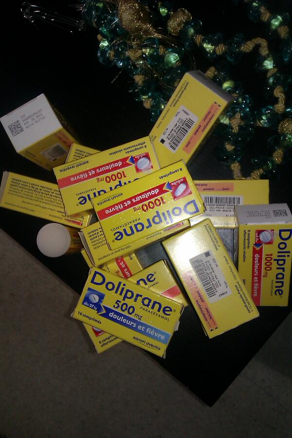 ISmokeCannabis_'s tweet photo. La solution a tous mes problemes de santé depuis toujours. http://t.co/RrABmaStaa