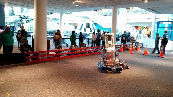 More and more spectators watching the Robotics Saturdays action @vascnews  @VirginiaFIRST