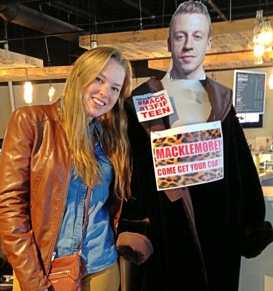 CynthiaSearight's tweet photo. Hey @mackelmore This Syracuse, NY student-run thrift shop raises $ for charity &amp; needs you #MACKat3FIFTEEN http://t.co/W1ScgyirGJ