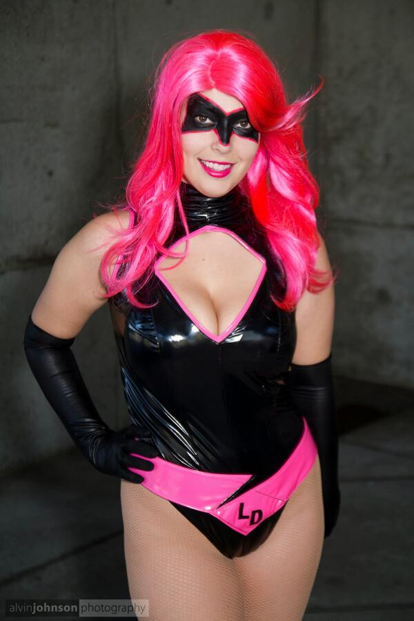 alvinphotog's tweet photo. @Leiadown #Comikaze #leiadown #cosplay #cosplayer #stanleecomikaze @StanLeeComikaze #costume http://t.co/J8EaFdXtSh
