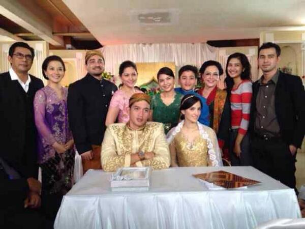 PutriNSatu's tweet photo. @NRamadhani @rezky_fjsi @vonnycornellya_ @cutkeke73 @maudymikha @RaffiAhmadLagi @tiaaaaan @QRozan http://t.co/3yLLbkQfhi