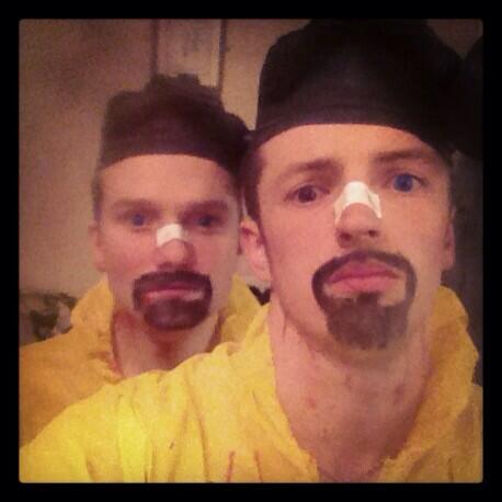 RoryRebbeck's tweet image. Walter and Walter White. #BreakingBad #Halloween #onecontact