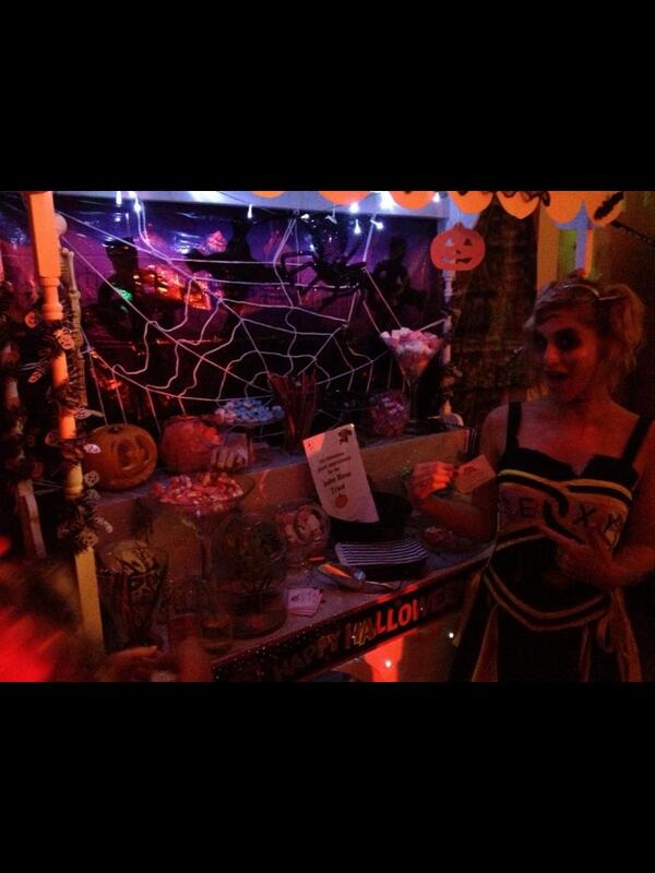 1sweetdaycandy's tweet photo. Fantastic night for @indeerosetrust charity. http://t.co/7rCqCPAWNd