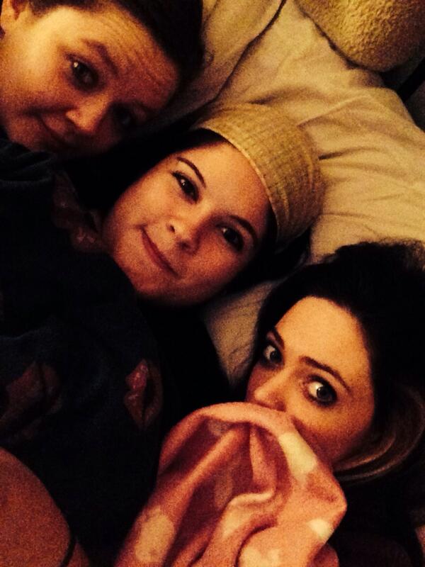 KayKay140's tweet image. Scary film night was so scary!! Three in the bed, safety in numbers!