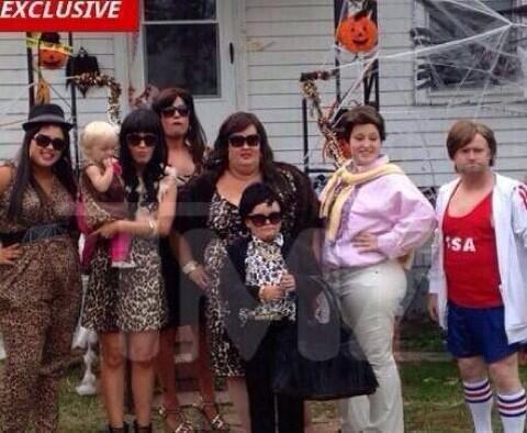 KStuedle's tweet image. I'd say they pulled it off pretty well! Honey Boo Boo as the Kardashian's. #differentzipcode