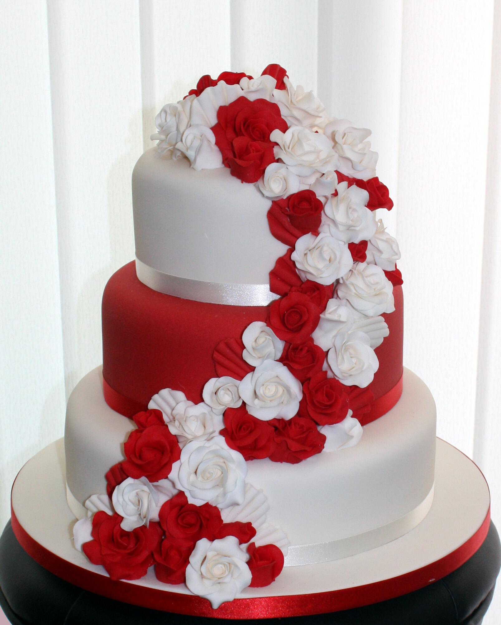 Red and sale white wedding cakes