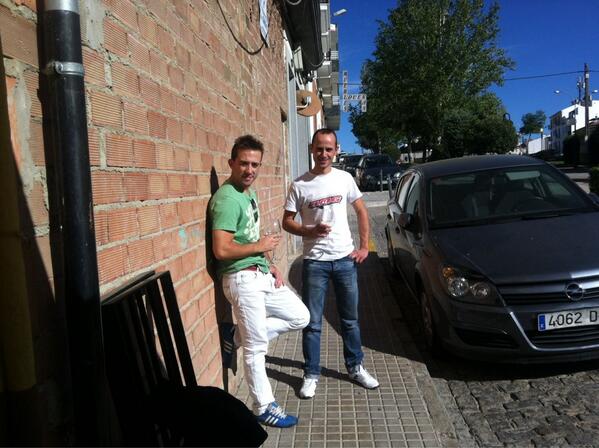 cerveestudiante's tweet photo. Con nuestros manager de @cerveestudiante . @Cmolina86Carlos  @jantmoyano . http://t.co/JkNU5veSBl