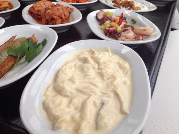 S_Gurmeler's tweet photo. Sonradan Gurmeler Mira balık lezzetleri için toplandı ve mezeler ile başladı lezzet keşfimiz @fatihan http://t.co/OtNHK44Kzj