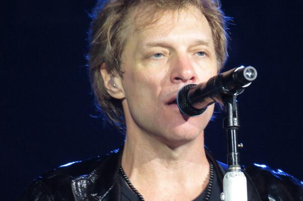 RoseColoured12's tweet photo. #BonJovi rocked the ACC last night! Best show ever.Kudos to #PhilX who did a fantastic job. http://t.co/Ee5nxQeJ3P