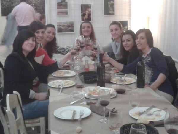 hebba_'s tweet photo. Buena noxe!! http://t.co/U8R6FMQN9C