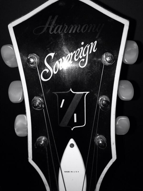 reallyoldtweets's tweet photo. This guitar has aged better than most if us http://t.co/Rc5eDwPtO7