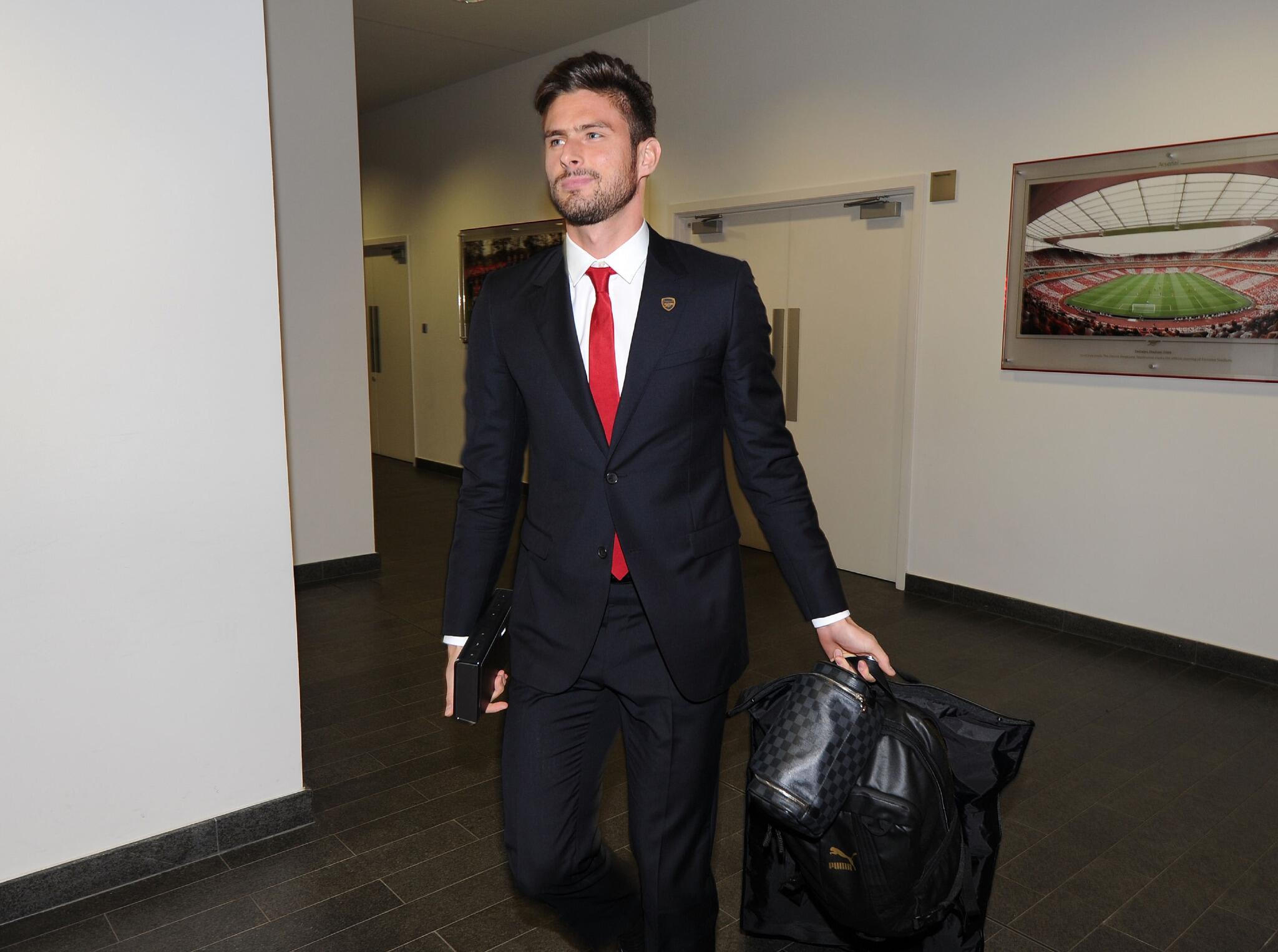 Picture: Giroud arrives at the Emirates ahead of the Arsenal vs Liverpool game