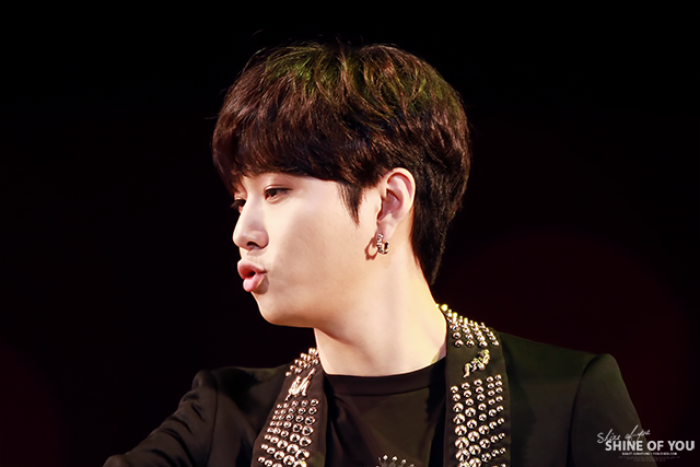 BYFOFF-CMAA8bT6.png:large