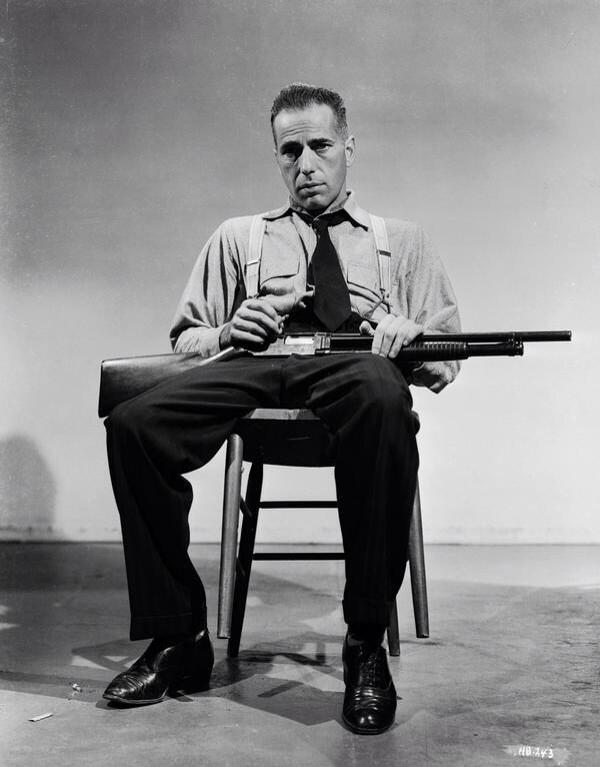 #Bogart has a major role to play in my novel #TheElectric - Bogie's ghost anyhow amazon.co.uk/gp/aw/d/B00GCF…