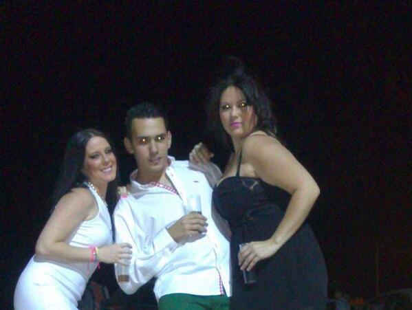 pmora93's tweet photo. Noche de babilonia! http://t.co/z2VXZ6N5f3