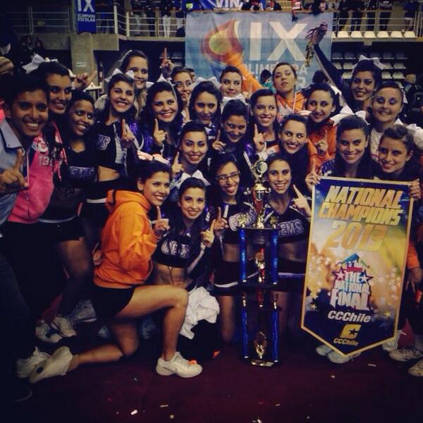 kami_alba's tweet image. Diamond Gems campeonas nacionales CCChile! Con cupo al mundial, urgente ayuda económica! @leonardofarkas RRT porfa!!