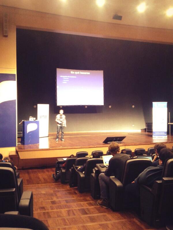 Daniel Francis muestra su experiencia con #Python en <a href="/sugarlabs/">Sugar Labs</a> #PyConUy