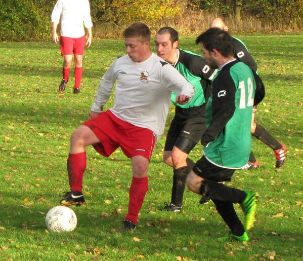 YLPSport's tweet photo. @YourLocalPaper pix from @NWNLeague @MarshlandFC v @Castle_Risingfc Res 4/5 http://t.co/jdOxABA5xM