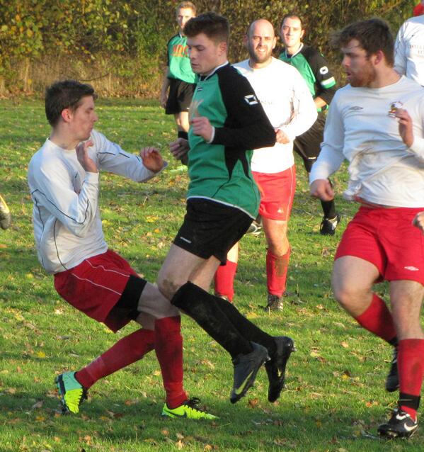 YLPSport's tweet photo. @YourLocalPaper pix from @NWNLeague @MarshlandFC v @Castle_Risingfc Res 1/5 http://t.co/2unJOHSxP4