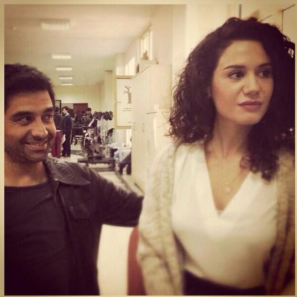 Cansel Elçin ve Ekin Türkmen 'Asla Vazgeçme' filmi çekiminden