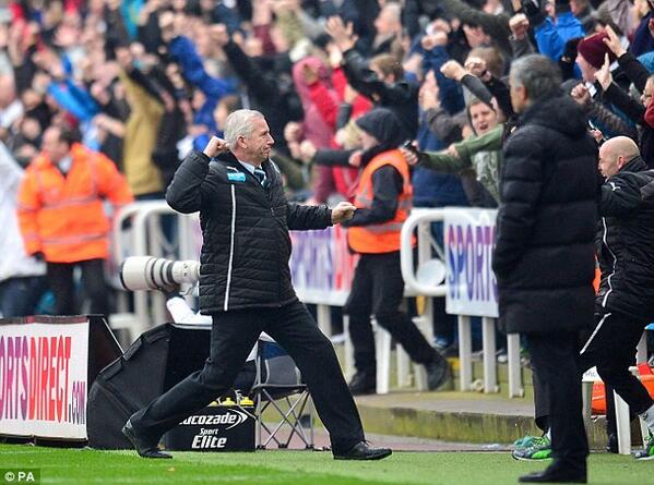 nufcfans's tweet photo. Pards! #NUFC http://t.co/Mk1Fa0NsxZ