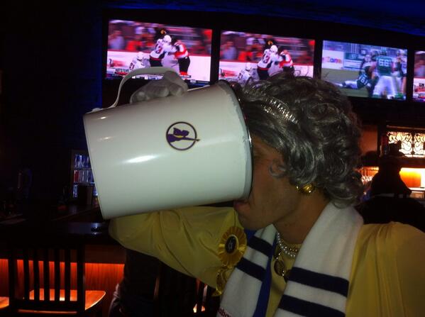 ReturnOurQueen's tweet image. Flag has been lowered to half mast. Just drowning thy sorrows with a spot of tea. #gojetgo