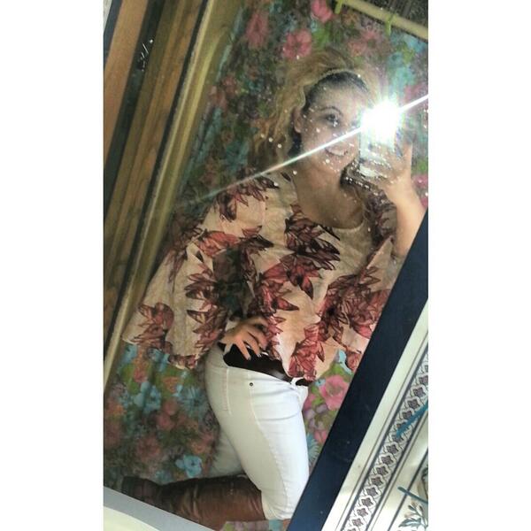 mbaeza93's tweet photo. #ootd ♡ http://t.co/bvC1enju6c
