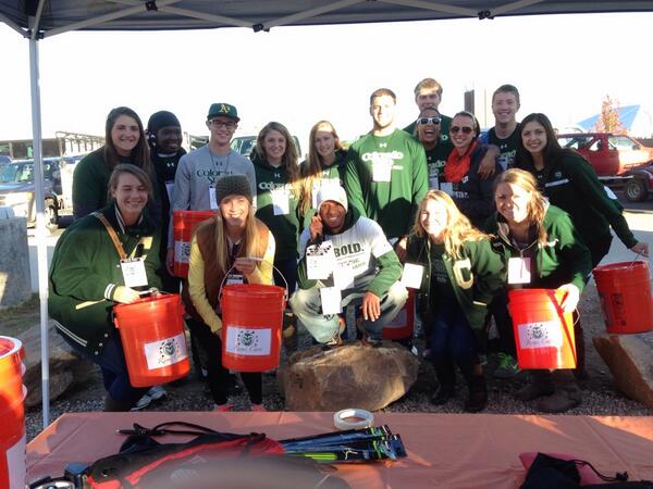 rorr_24's tweet photo. CSU student-athletes helping to fight homelessness in Fort Collins @CSUSAAC #RamsCare http://t.co/wbEJLcRe8t