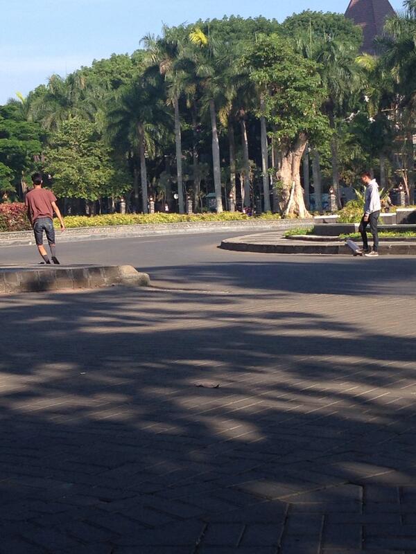 padahal temen2 mahasiswa yg gemar  skateboard butuh lah sekali2 ada tempat yg bs untuk berlatih