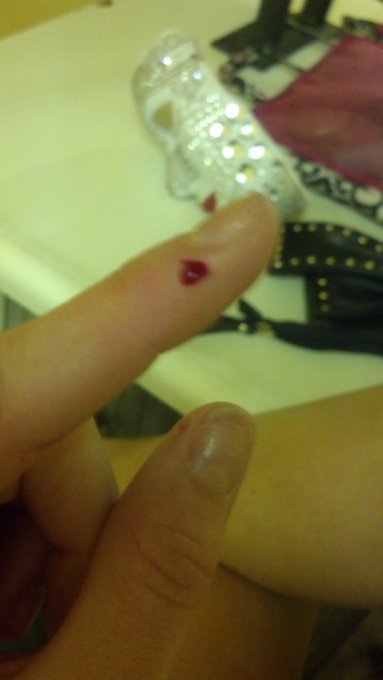 And I said to myself as I was unwrapping the exacto-knife "wow I really shouldnt be allowed to have this"<a href="/tag/hcotw"class="tags"><span>#hcotw</span></a>