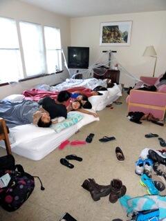 sciencebreakout's tweet photo. sleepover! #breakoutloveforreal #Breakout13 http://t.co/ef9qEArQJw