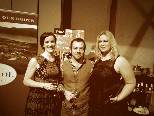 espyexperience's tweet photo. @nicholvineyard they are coming back for thirds!! @GoldMedalPlates #yyc http://t.co/yf59TRyRZf