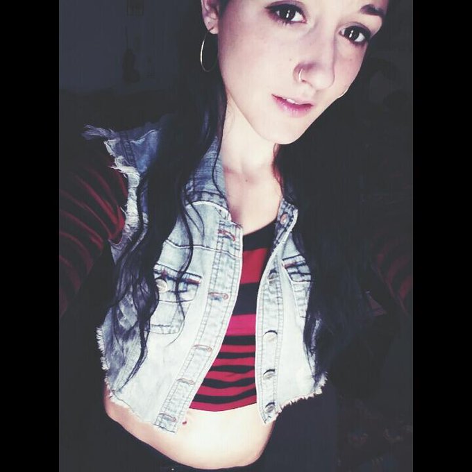 From filming the past few days for Nashville! (: #abcfamily #wurk #makethemoney  http://t.co/BhBABi<a href="/tag/wurk"class="tags"><span>#wurk</span></a><a href="/tag/abcfamily"class="tags"><span>#abcfamily</span></a><a href="/tag/makethemoney"class="tags"><span>#makethemoney</span></a>