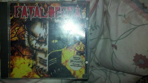 MegadethEcuador's tweet image. Segundo álbum de #FatalOpera, @DaveMustaine les prohibió usar el sticker por el logo de @Megadeth #GarSamuelson