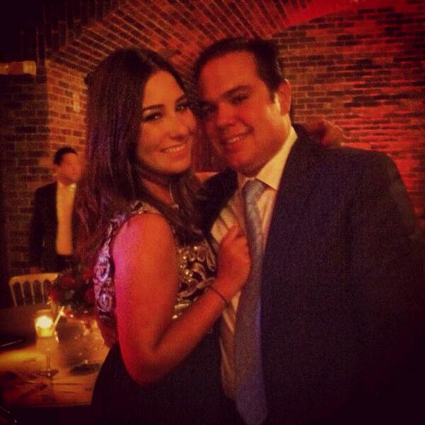 nickykuri's tweet photo. “@PacoPons: @PacoPons: Con mi hermosisisima novia. http://t.co/57lwNkvyr5 // ccp @nickykuri” I love u Pandita hermoso :)