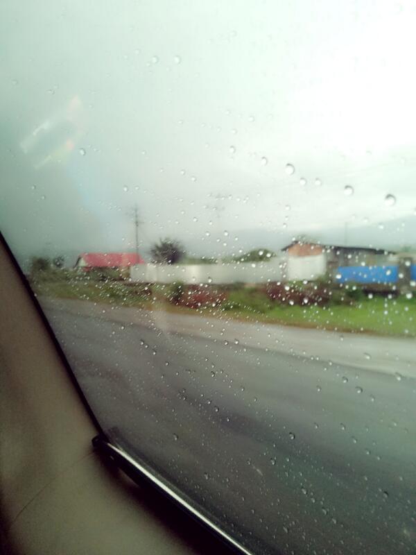 Rheniren_SA's tweet photo. Haha :p RT"@srirahmaynt: update langsuang-_-RT @Rheniren_SA: Otw pasaman :) http://t.co/75txxsI1su"