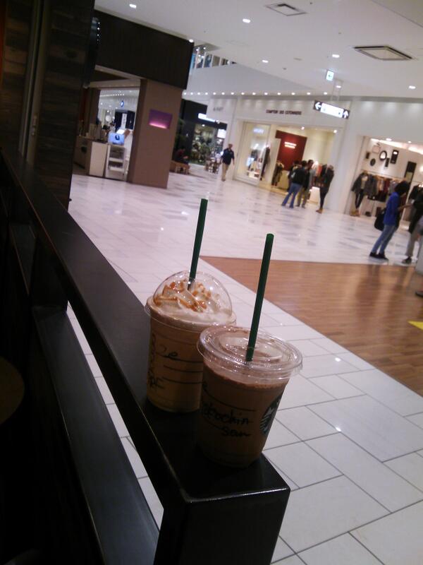 bewze0314's tweet photo. ���前の席ねぇからぁぁぁ!!そーいえ��今日奥田にスタバおごってもらった(*/□＼*) http://t.co/JwkFOXKW0p